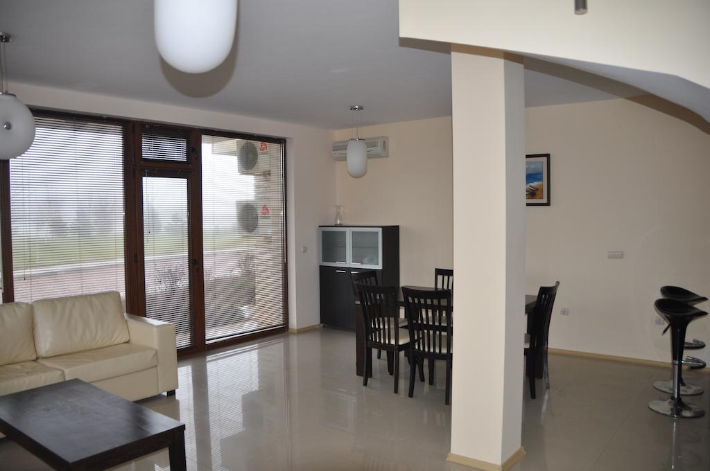 Lighthouse Golf Apart Complex&Villas Balchik Habitación foto